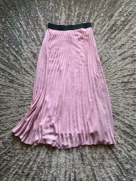 Lavish Dresses & Skirts - Lavish Pink Pleated Chiffon Midi Skirt with Black Elastic Waistband Size S